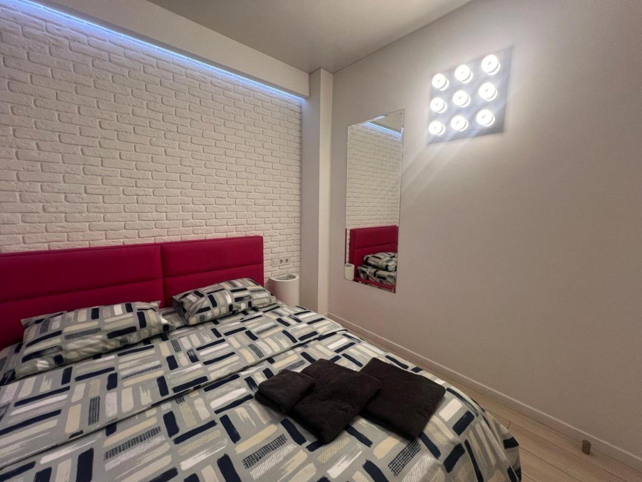 2-Room Luxury Apartment In The Center Kijów Zewnętrze zdjęcie