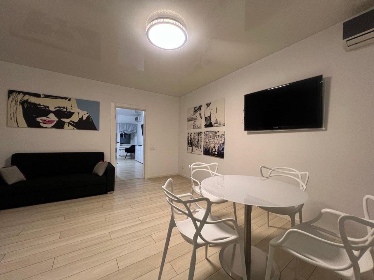 2-Room Luxury Apartment In The Center Kijów Zewnętrze zdjęcie